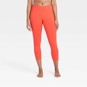 All in Motion Women's Simplicity Mid-Rise Capri Leggings 20" Coral Women XS Pink